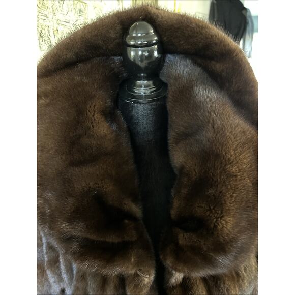 Mink Fur Coat Size L/XL dark brown cuffs ,wide collar print lining euc SEE MEASU - Picture 10 of 16